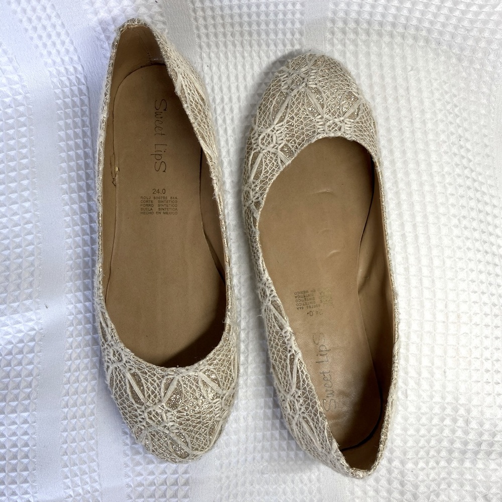 Sweet lips flats